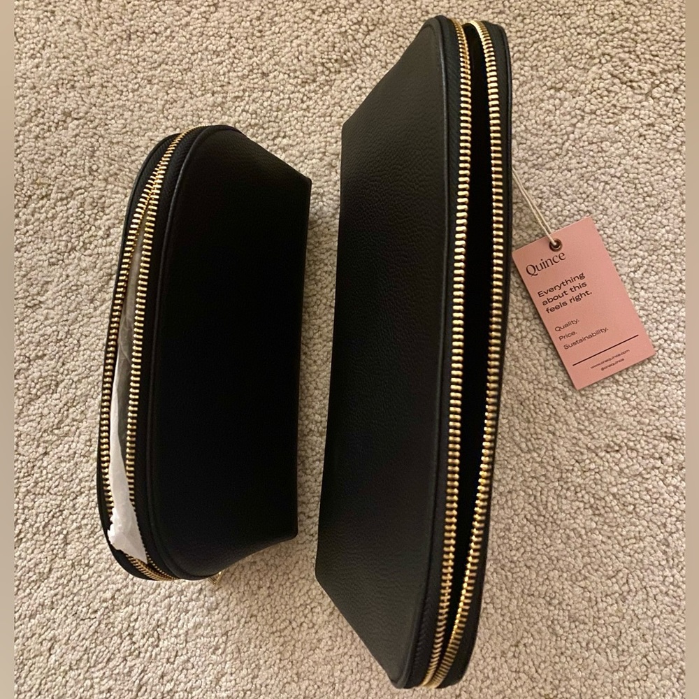 Quince 2-piece travel set cosmetics toiletry case black Italian leather